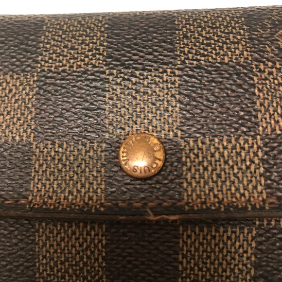 Authentic LV wallet - Picture 2 of 13